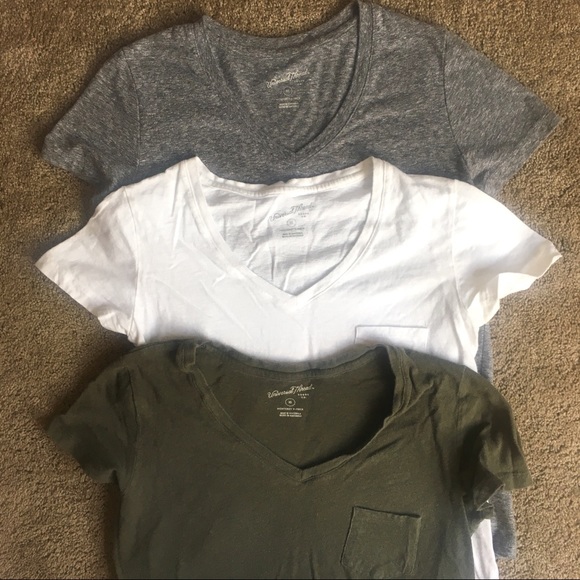 Universal Thread Tops - Universal Thread V-Neck Tee bundle of 3